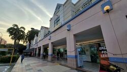 Tampines Street 32 (D18), Shop House #562145331